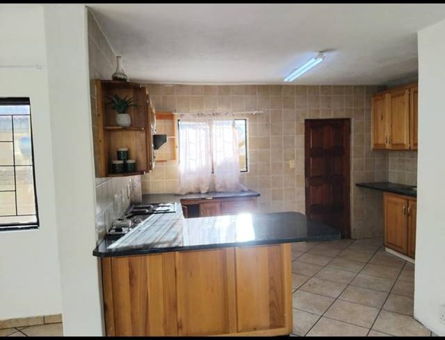 3 BEDROOM PROPERTY TO RENT IN ALOE RIDGE